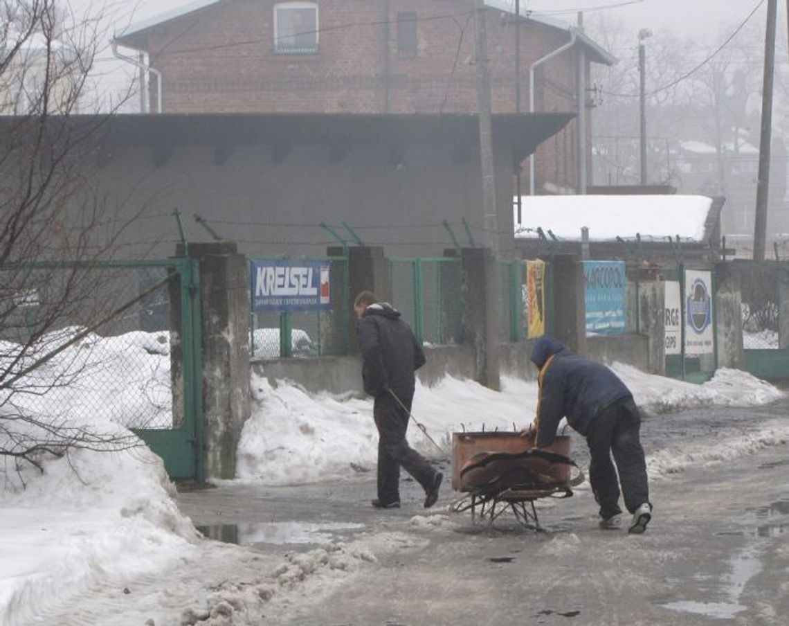 Ulatniał się gaz! Niezabezpieczony teren byłej Fabryki Drożdży. Będą kary dla właścicieli? Ulatniał się gaz! Niezabezpieczony teren byłej Fabryki Drożdży. Będą kary dla właścicieli?