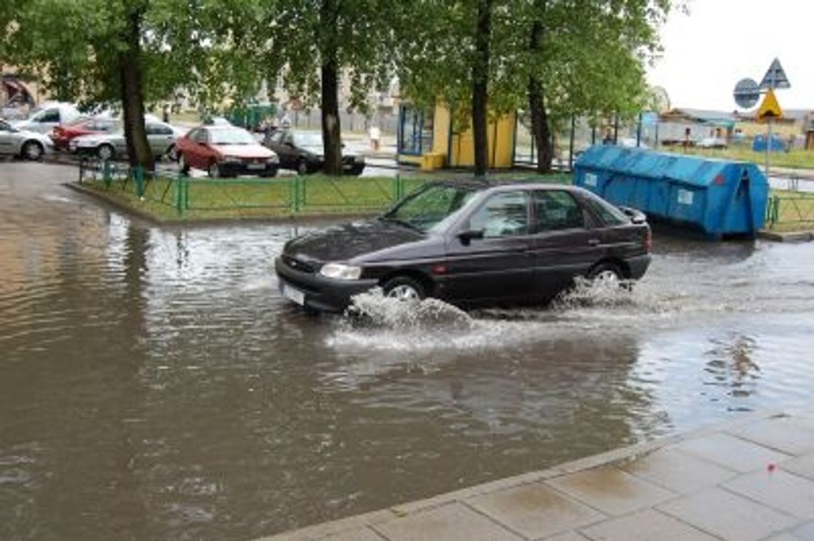 Ulewa podtopiła Gdańsk, w Gdyni - chwilowe zatory Ulewa podtopiła Gdańsk, w Gdyni - chwilowe zatory