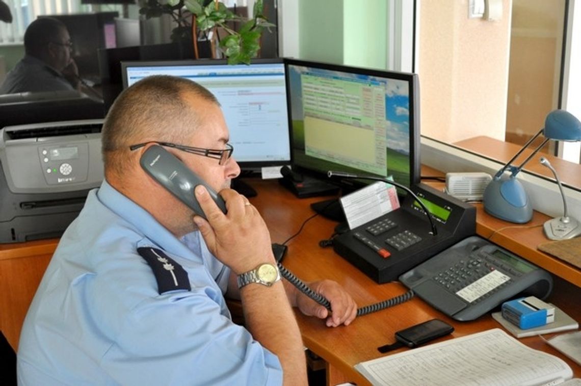 Uratowali niedoszłego samobójcę - wisiał na drzewie Uratowali niedoszłego samobójcę - wisiał na drzewie