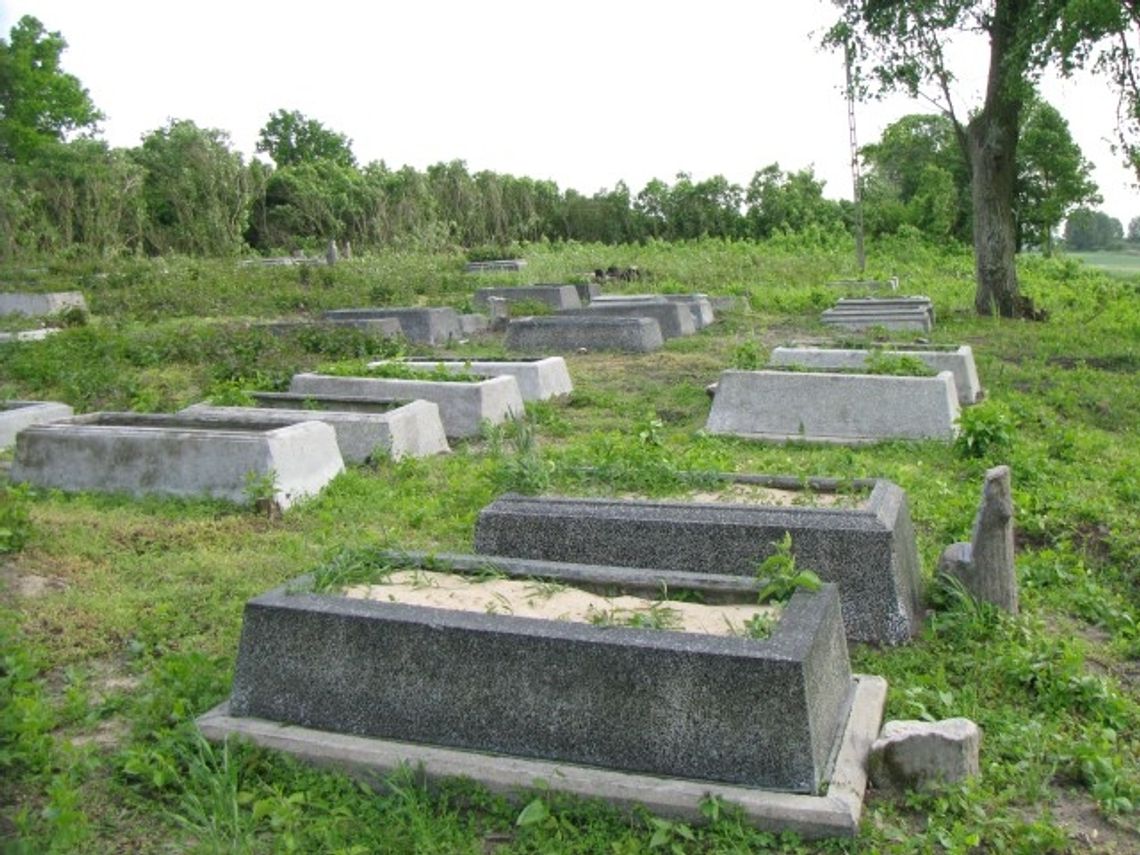 Uratowano kolejny cmentarz