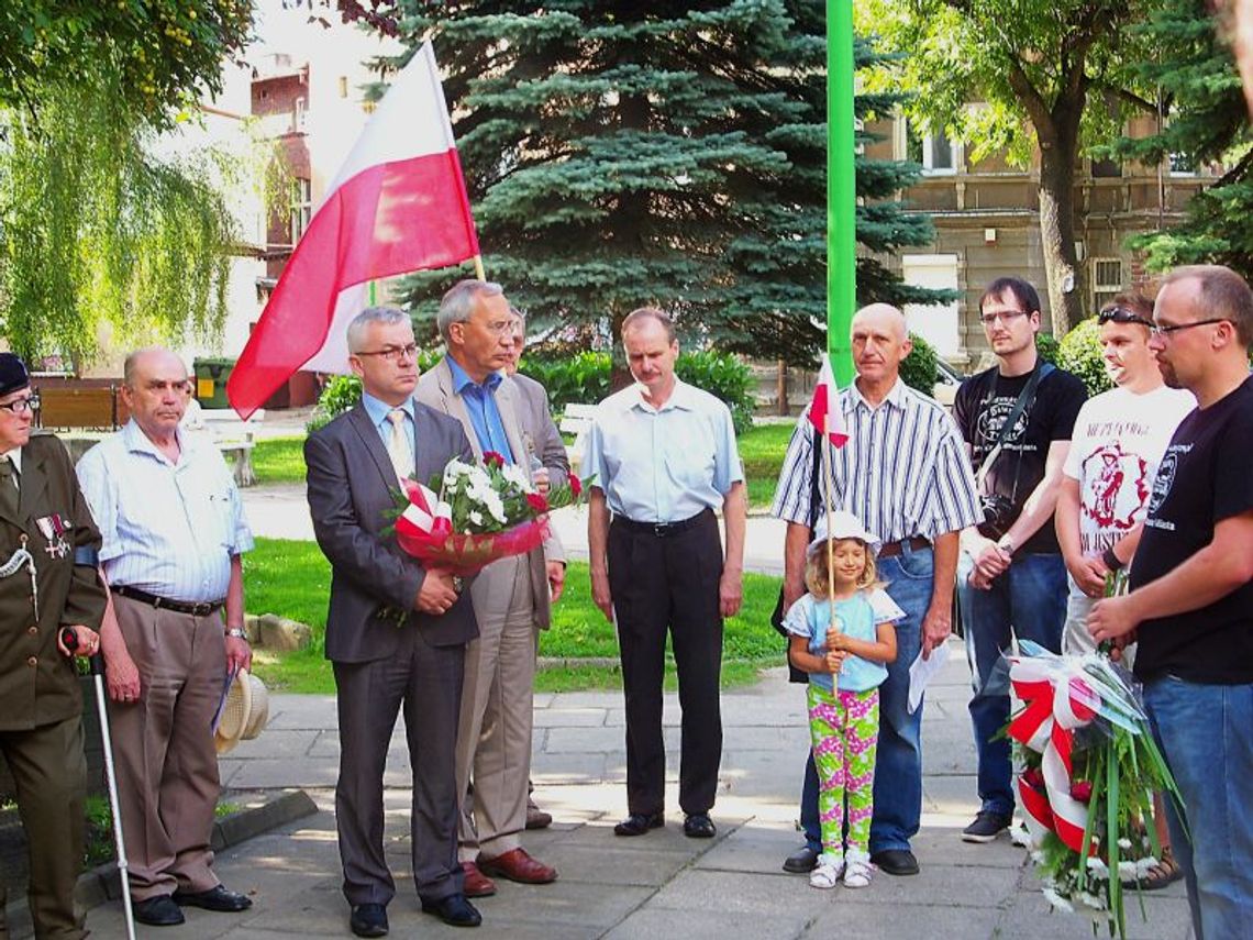 Uroczystość kontra uroczystość? Uroczystość kontra uroczystość?