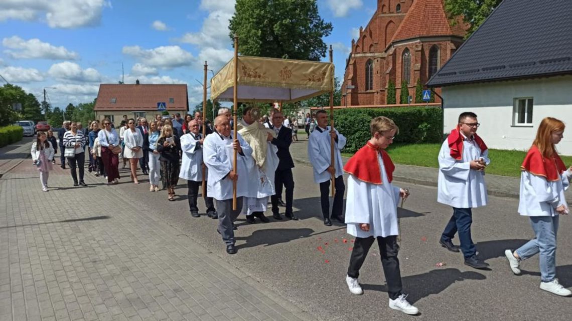 Uroczystość Najświętszego Ciała i Krwi Chrystusa czyli dumna manifestacja wiary