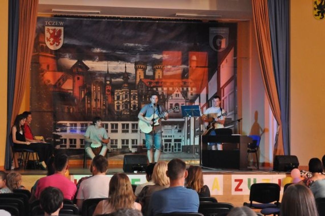 Utalentowana młodzież zaśpiewała dla Zuzi Utalentowana młodzież zaśpiewała dla Zuzi