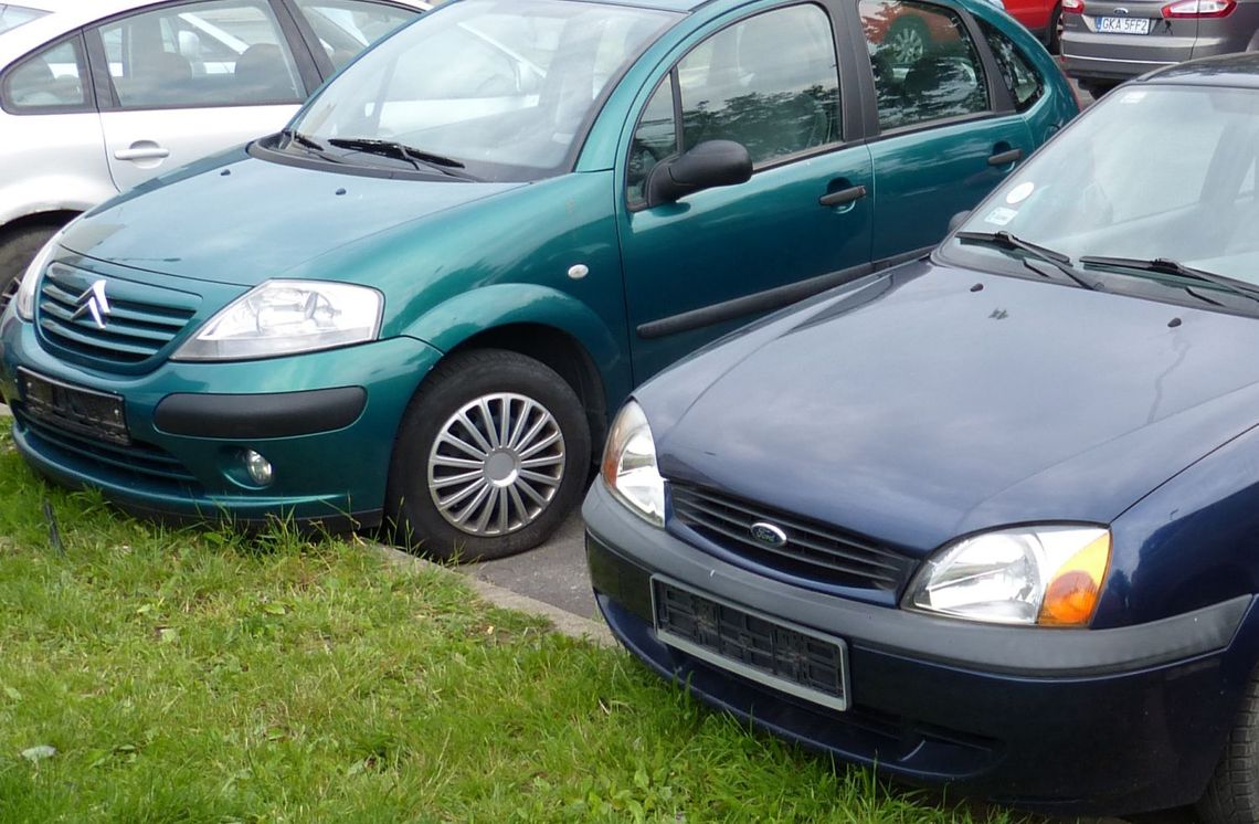 Uwaga. Na osiedlu kradną tablice rejestracyjne!
