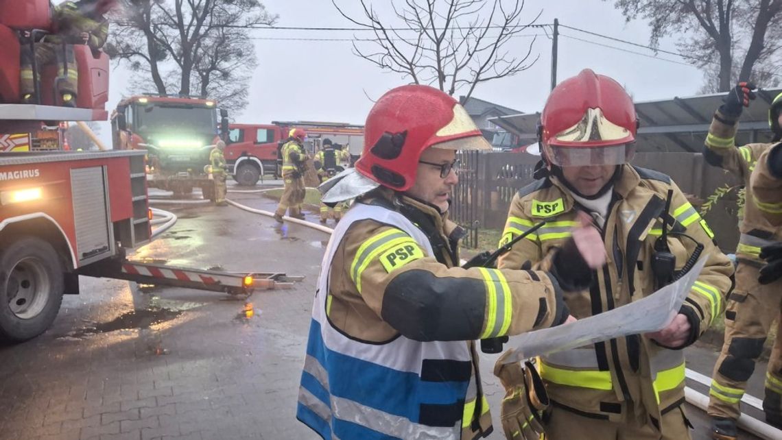 UWAGA! płonie wędzarnia w Dalwinie