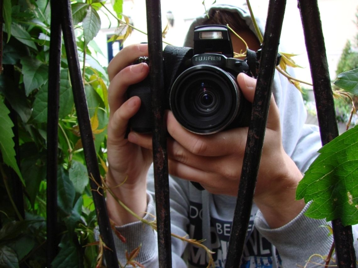 UWAGA: robią zdjęcia z ukrycia?! UWAGA: robią zdjęcia z ukrycia?!