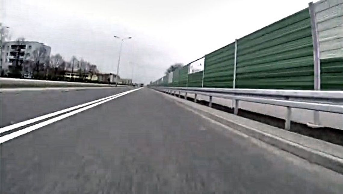 [VIDEO] Nowosuchostrzycką "na rolkach"