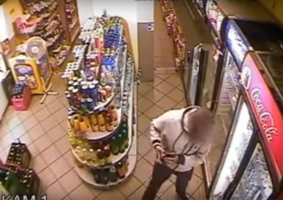 VIDEO: Tańczący z wędlinami. Zobacz, jak kradną w Starogardzie! VIDEO: Tańczący z wędlinami. Zobacz, jak kradną w Starogardzie!