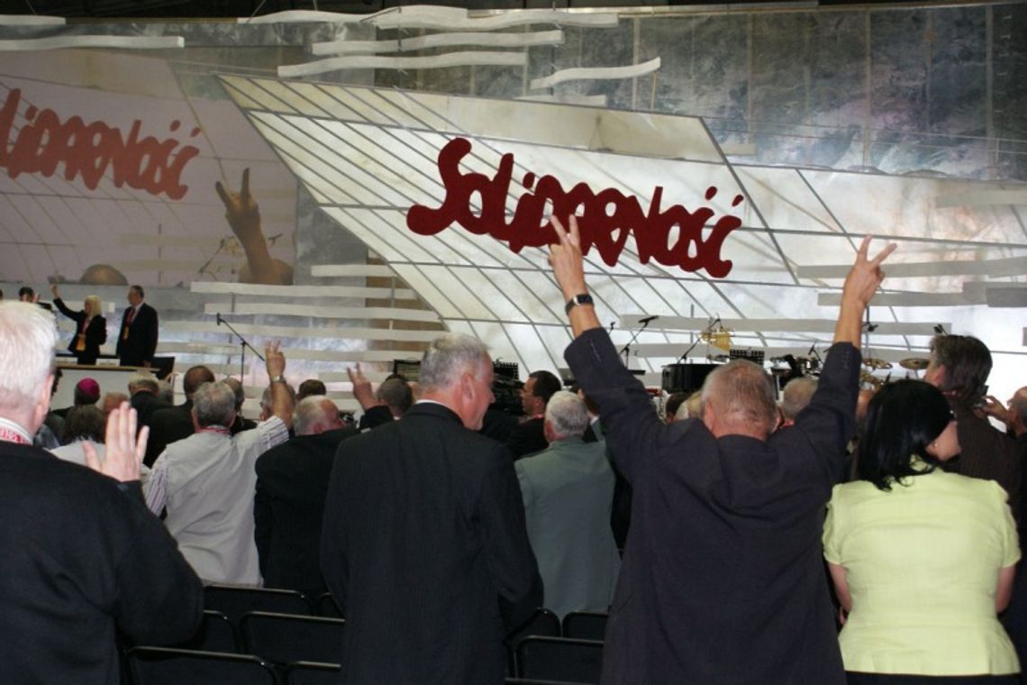 W 30 rocznicę podpisania Porozumień Sierpniowych. Rozgorączkowana Solidarność: Tu jest Polska! W 30 rocznicę podpisania Porozumień Sierpniowych. Rozgorączkowana Solidarność: Tu jest Polska!