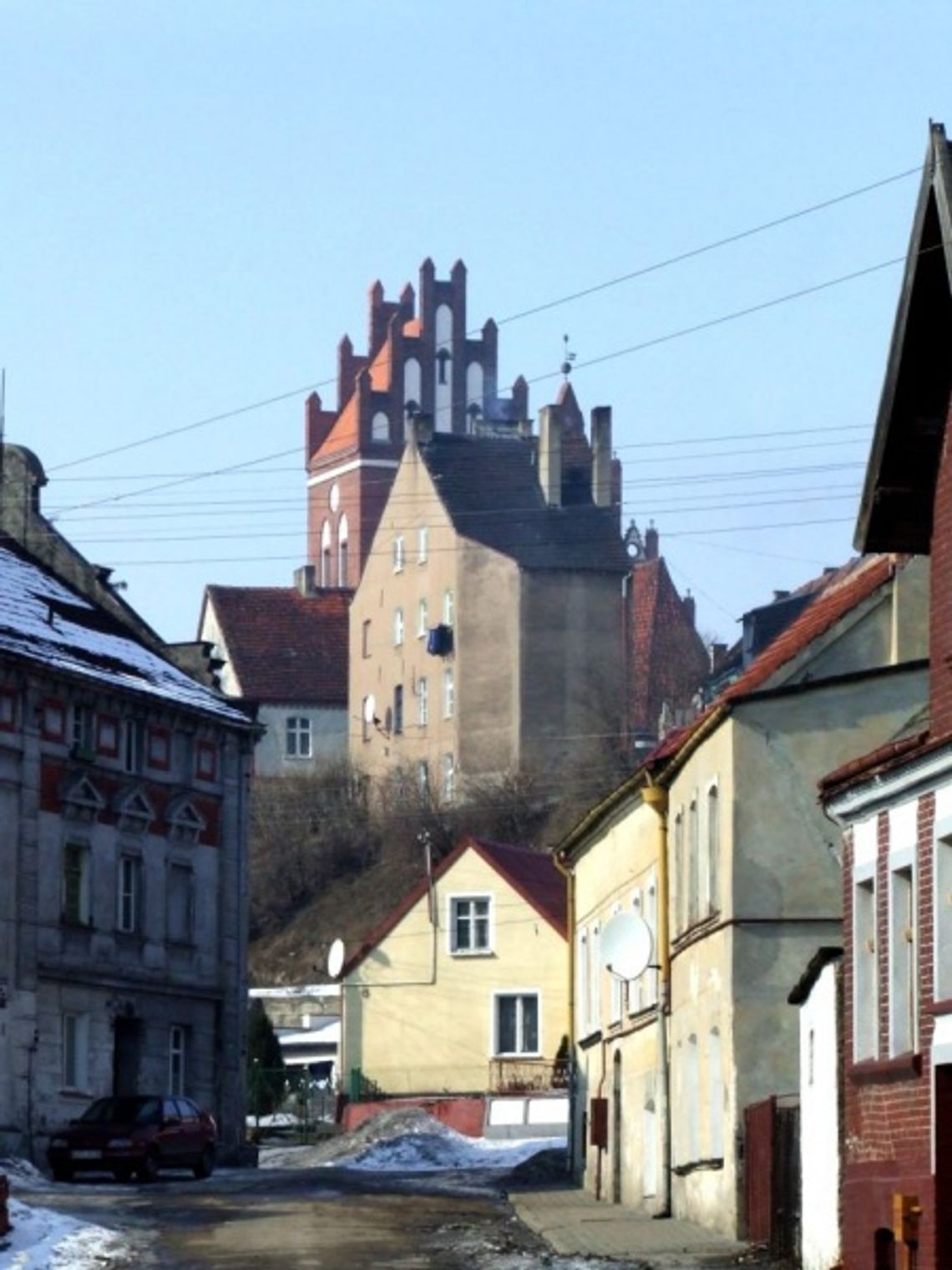 W Gniewie wywieźli zimę za miasto... 200 przyczep, czyli 1600 ton śniegu mniej! W Gniewie wywieźli zimę za miasto... 200 przyczep, czyli 1600 ton śniegu mniej!