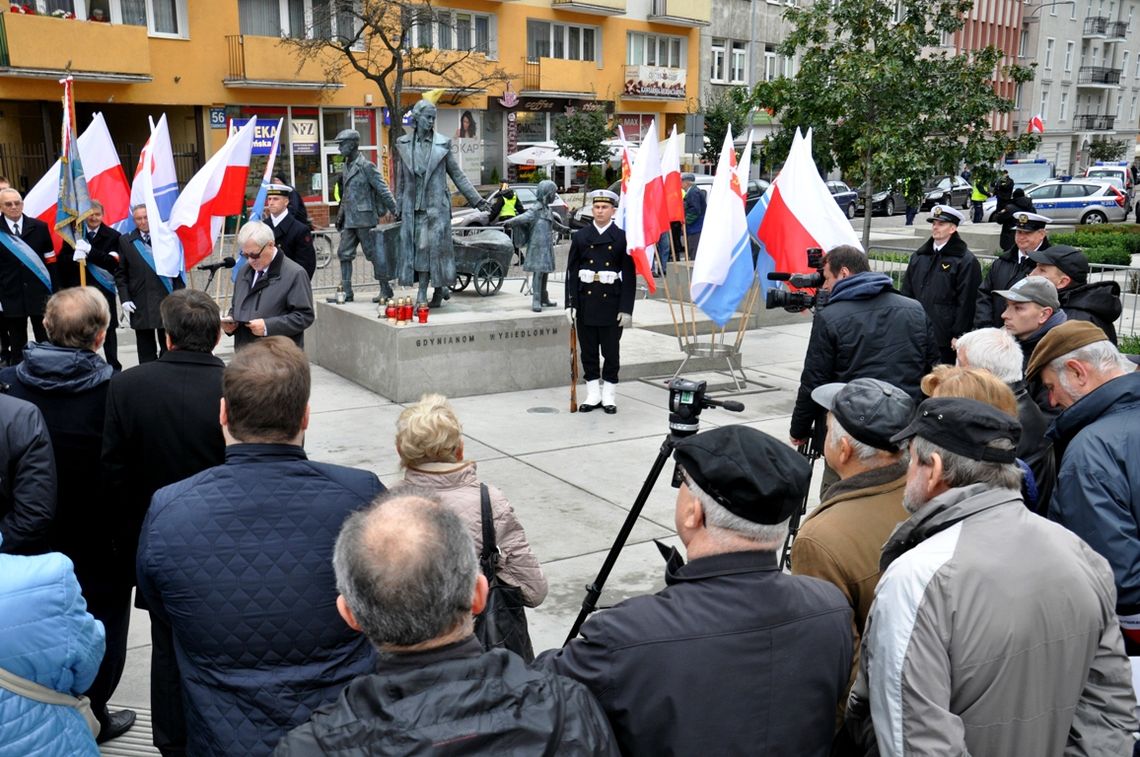 W hołdzie wysiedlonym gdynianom W hołdzie wysiedlonym gdynianom