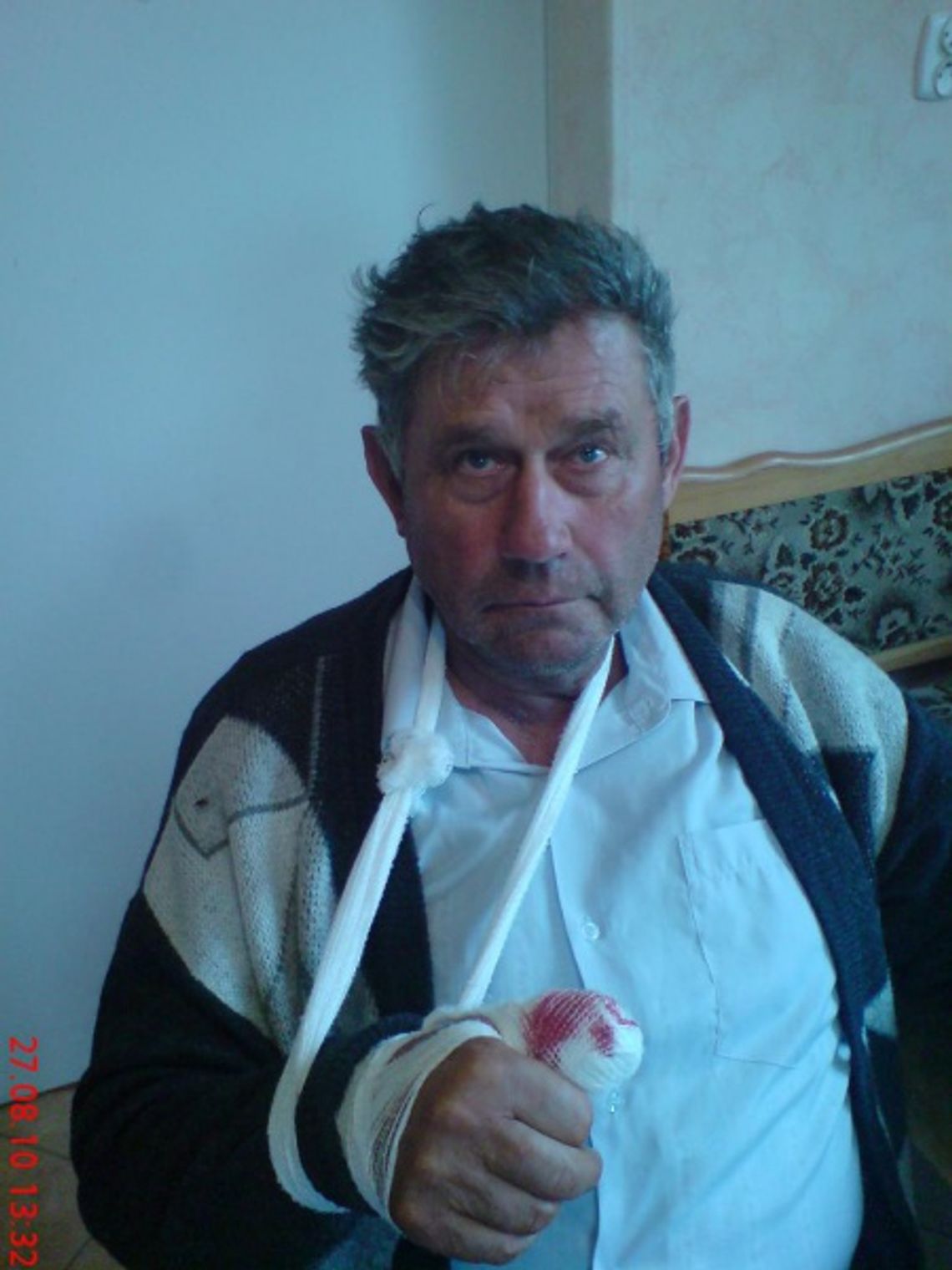 W kolejce do lekarza z uciętym palcem - pacjent zamiast do szpitala trafił do przychodni W kolejce do lekarza z uciętym palcem - pacjent zamiast do szpitala trafił do przychodni