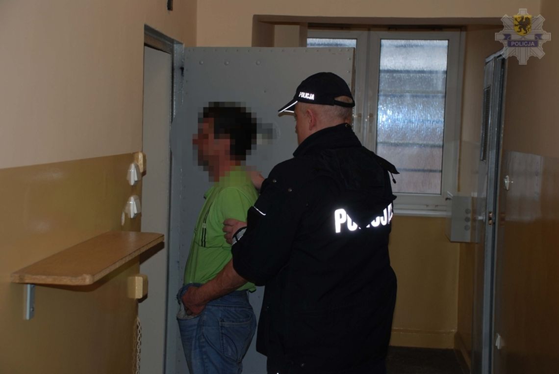 W Kościerzynie pijani mieszkańcy powiatu starogardzkiego byli agresywno wobec policji - noc spędzili w areszcie