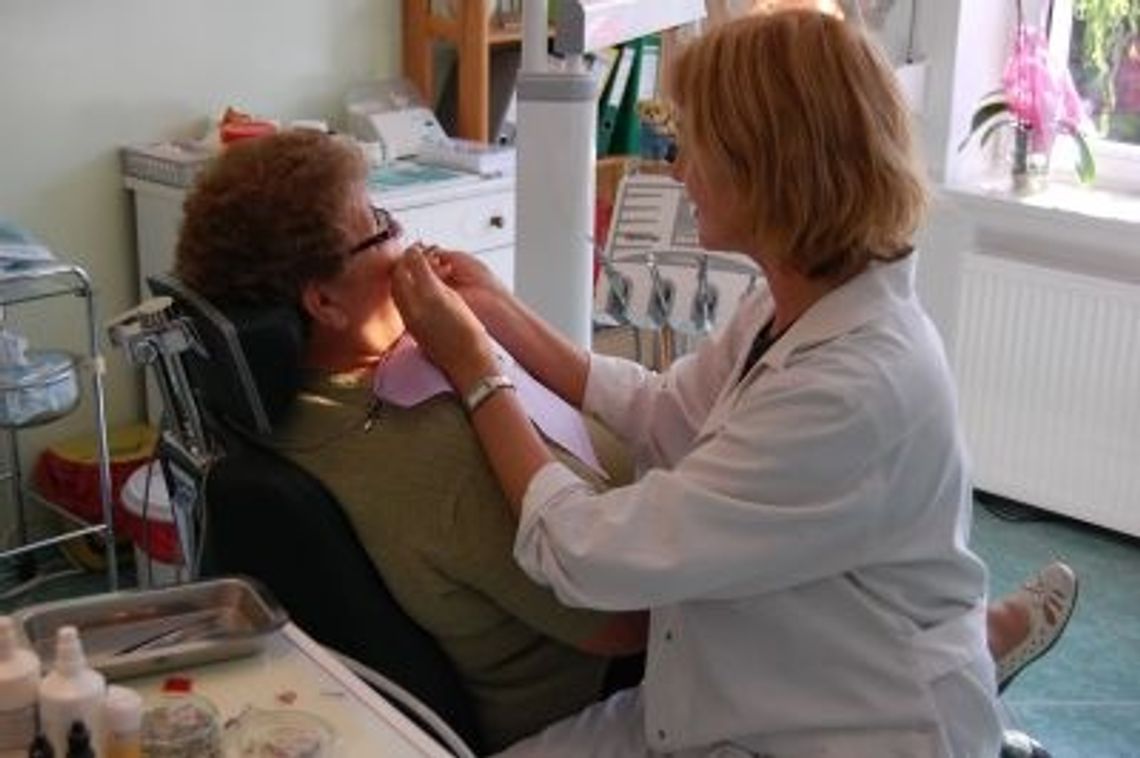 W weekendy zęby nie mogą boleć W weekendy zęby nie mogą boleć