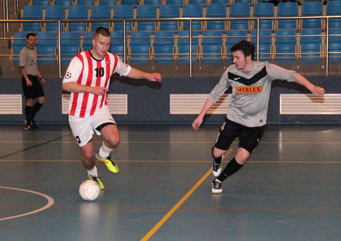Walczą o czwórkę i emocje rosną - Liga Futsalu Powiatu Tczewskiego Walczą o czwórkę i emocje rosną - Liga Futsalu Powiatu Tczewskiego