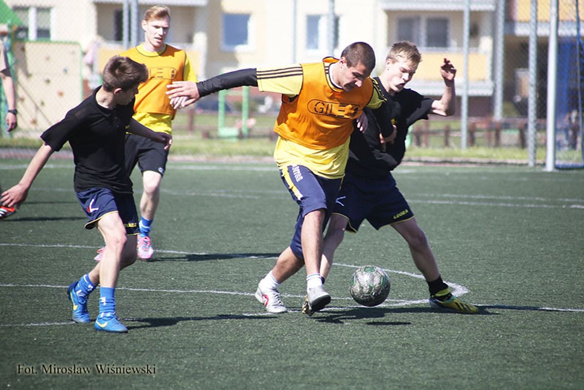 Walczyli o puchar prezesa „Renawy” Walczyli o puchar prezesa „Renawy”