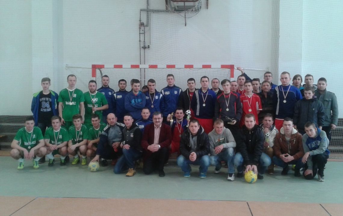 Walczyli o puchar wójta - Halowy Turniej Piłki Nożnej o Puchar Wójta Gminy Zblewo Walczyli o puchar wójta - Halowy Turniej Piłki Nożnej o Puchar Wójta Gminy Zblewo