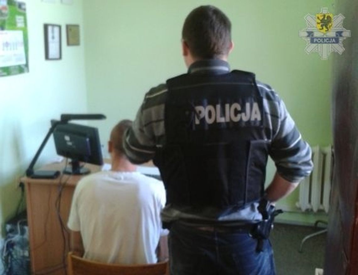 Wandal - niszczył autobusy Wandal - niszczył autobusy