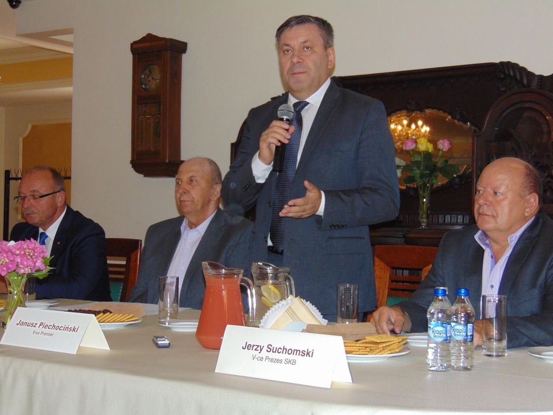 Wicepremier Piechociński spotkał się z przedsiębiorcami Wicepremier Piechociński spotkał się z przedsiębiorcami