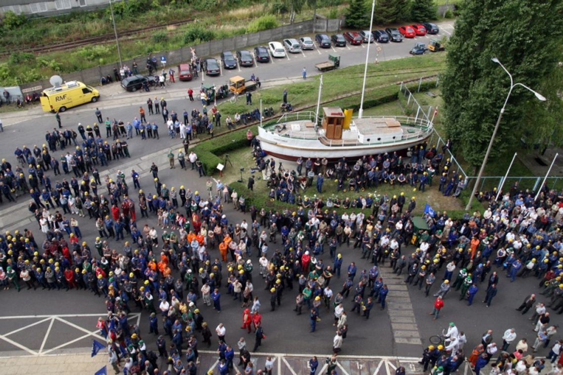 Wiec i pikieta w obronie stoczni Wiec i pikieta w obronie stoczni