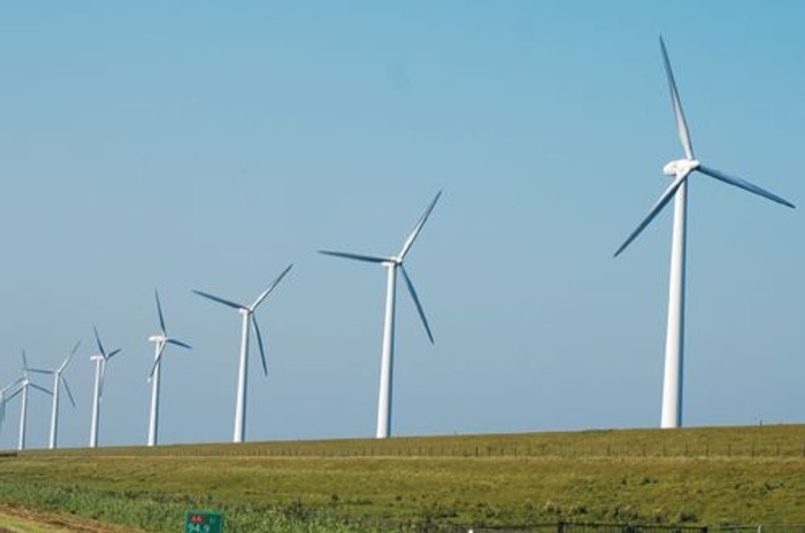 Większość przeciwko wiatrakom. Sporny temat: budowa wiatraków w sołectwach gminy Starogard Gd. 