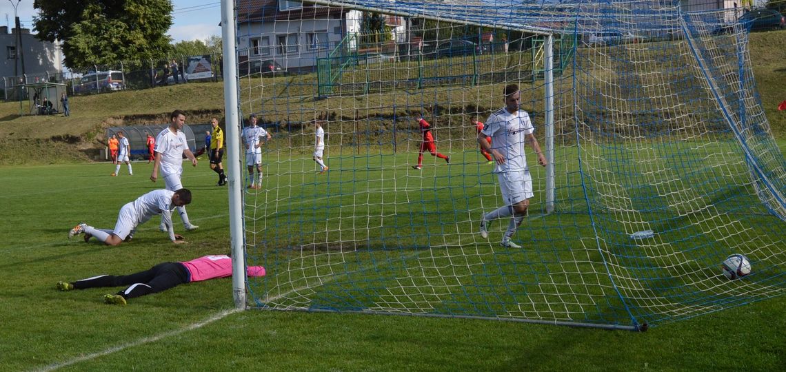 Wierzyca liderem. Pogon(iła) Szczecin! Gryf lepszy w IV-ligowych derbach Wierzyca liderem. Pogon(iła) Szczecin! Gryf lepszy w IV-ligowych derbach