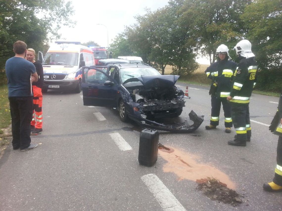 Wjechał w tył ciężarówki. Duże utrudnienia w Czarlinie Wjechał w tył ciężarówki. Duże utrudnienia w Czarlinie