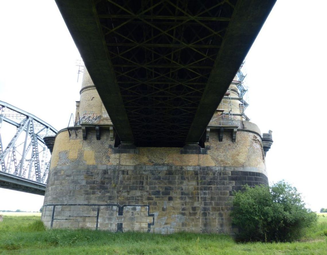 Wkrótce kolejne prace na moście. Kiedy remont filarów?