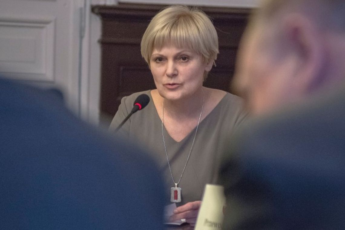 Władze podejmą walkę z paleniem w piecach Władze podejmą walkę z paleniem w piecach