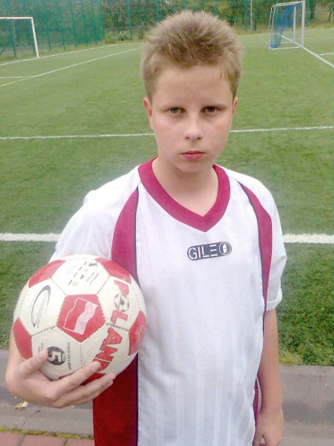 Wojna na górze, a na dole kopią czyli jak zostać piłkarzem Wojna na górze, a na dole kopią czyli jak zostać piłkarzem