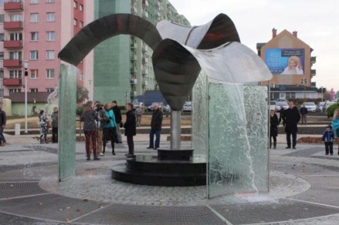 Wojna o podwyżki i… fontannę. Radny oskarża prezydenta Wojna o podwyżki i… fontannę. Radny oskarża prezydenta