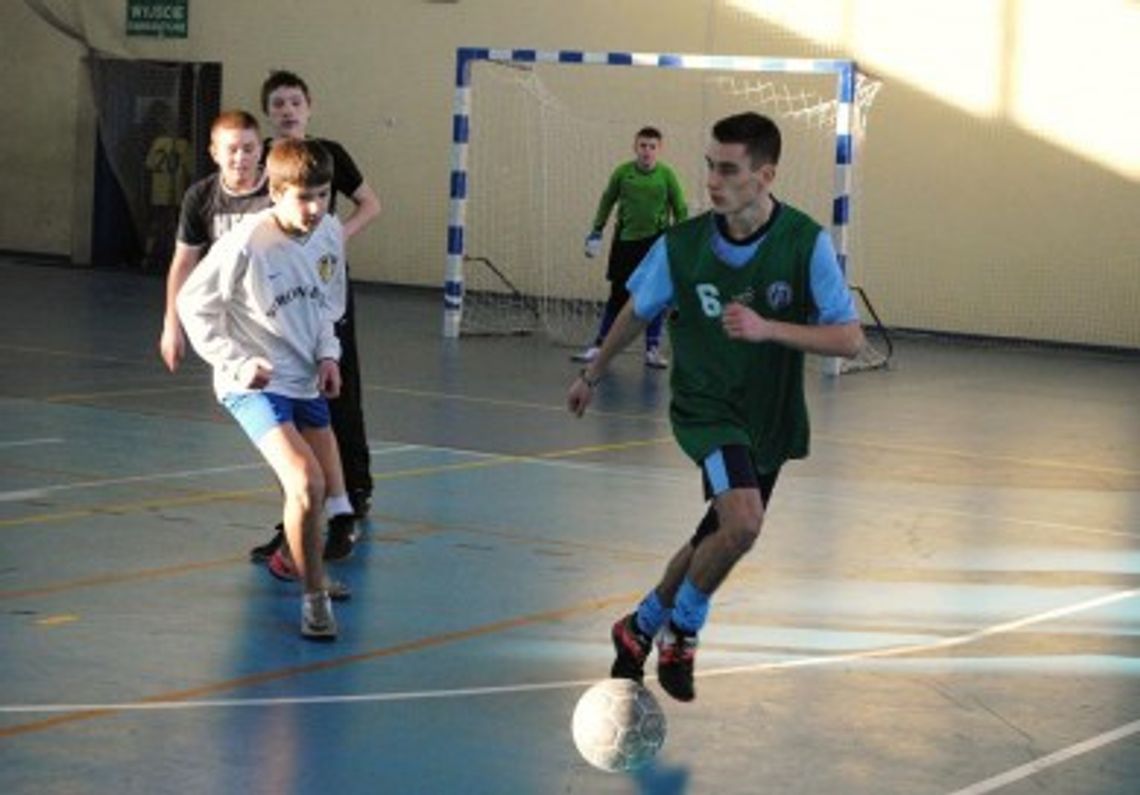 „Wolni od nałogów” w turnieju halowej piłki nożnej „Wolni od nałogów” w turnieju halowej piłki nożnej
