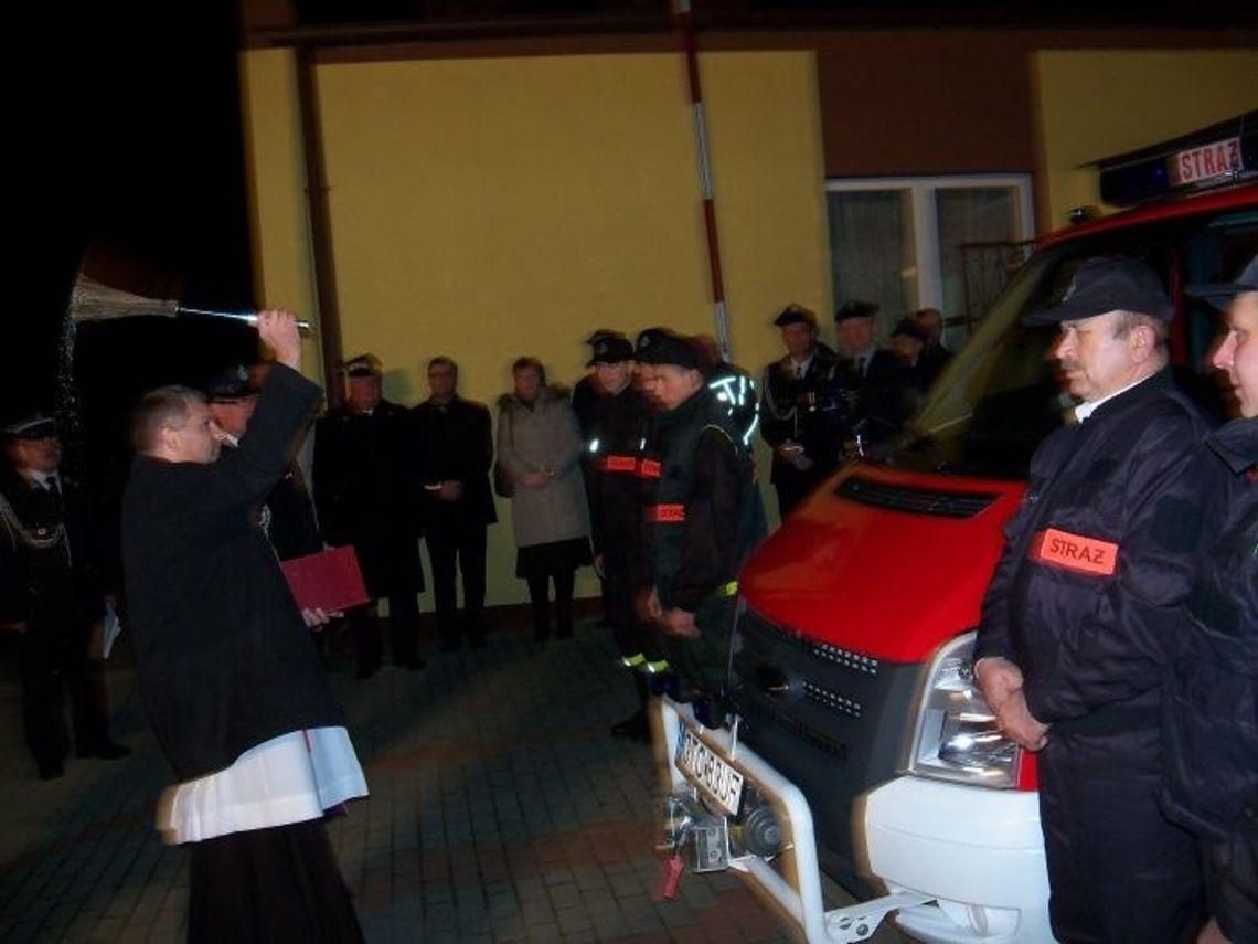 Wóz strażacki za 168 tys. zł. Panie strażakami!