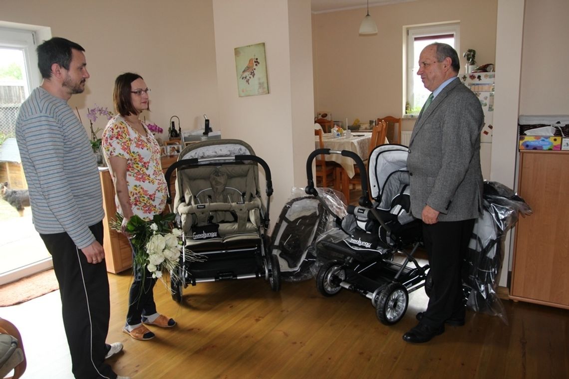 Wózki dla trojaczków Wózki dla trojaczków