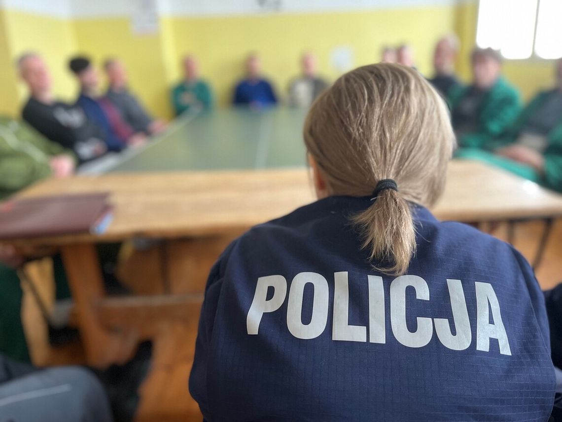 Wspólna inicjatywa Policji i Służby Więziennej w ramach programu „PROSTA DROGA STOP-Promilom” Wspólna inicjatywa Policji i Służby Więziennej w ramach programu „PROSTA DROGA STOP-Promilom”