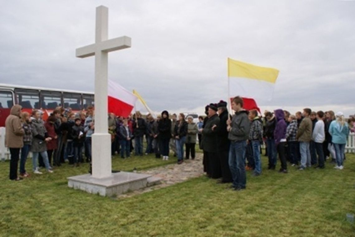 Wspomnienie męczenników. „Niech Krzyż ramionami swymi Was utuli" Wspomnienie męczenników. „Niech Krzyż ramionami swymi Was utuli"