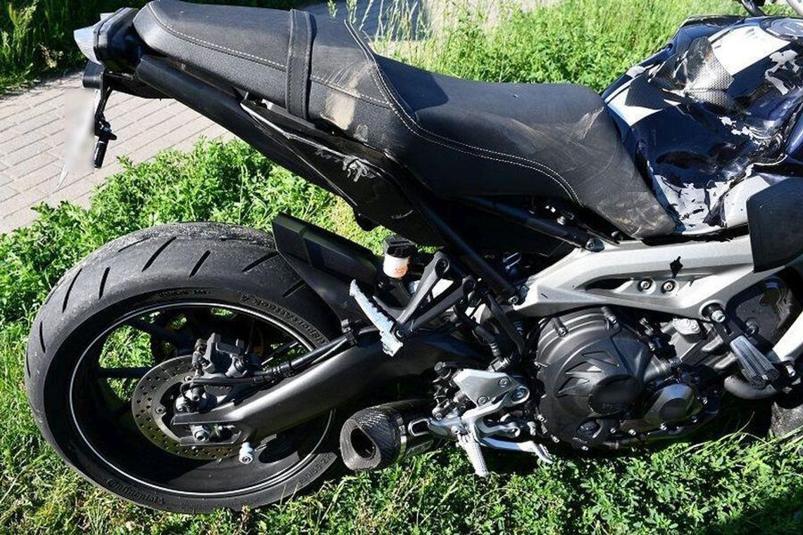 Wstępnie ustalono: volkswagen nie ustąpił pierwszeństwa motocyklowi. DOSZŁO DO ZDERZENIA!