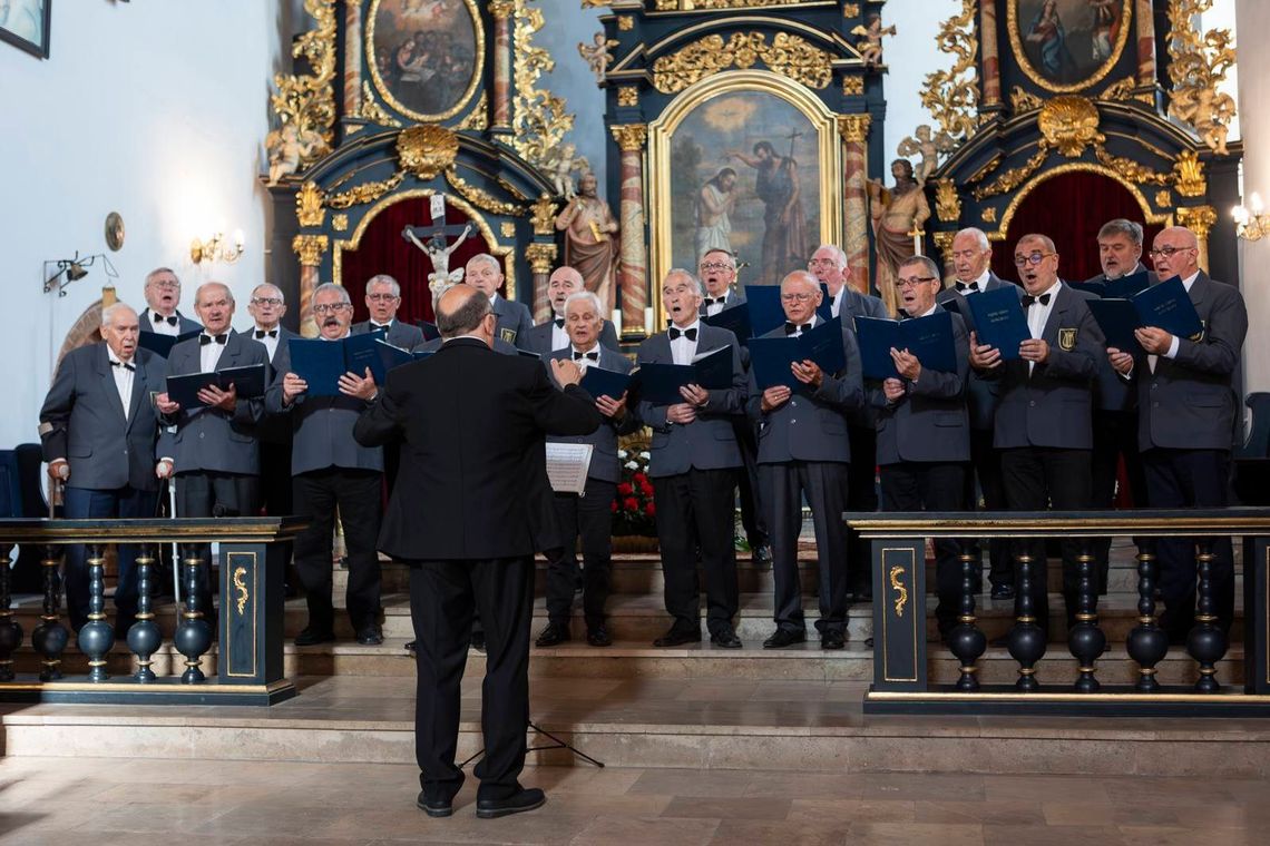 "Wszystko przeminie muzyka zostanie". 100-lecie Męskiego Chóru Kościelnego