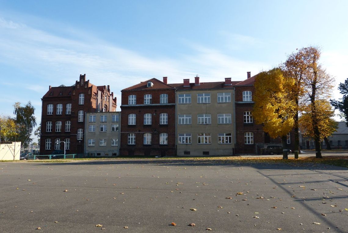 Wyciągnie tczewskie gimnazjum z dołka Wyciągnie tczewskie gimnazjum z dołka