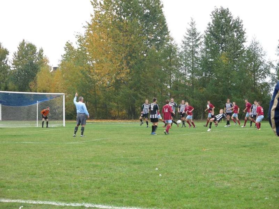 Wygrana w Dziemianach, piłkarze zapowiadają walkę o powrót na A-klasowe boiska Wygrana w Dziemianach, piłkarze zapowiadają walkę o powrót na A-klasowe boiska