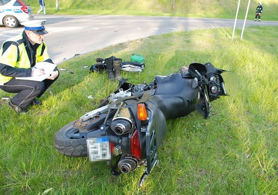 Wypadek na Parkowej – motocyklista trafił do szpitala Wypadek na Parkowej – motocyklista trafił do szpitala