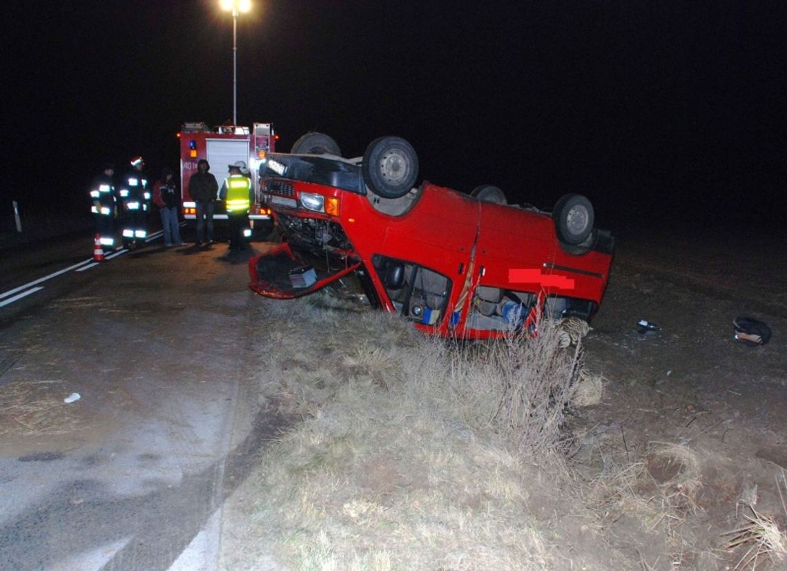 Wypadek na śliskiej jezdni. Zginął 26–letni mężczyzna