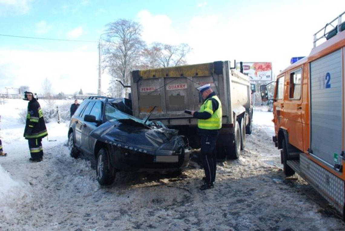 Wypadek w Karczemkach, ranny kierowca