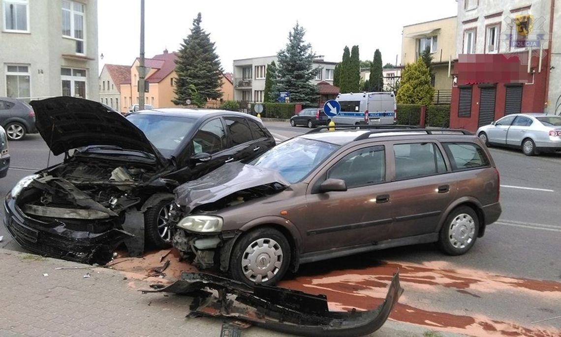 Wypadek w Kwidzynie. 22 letnia pasażerka z obrażeniami głowy trafiła do szpitala