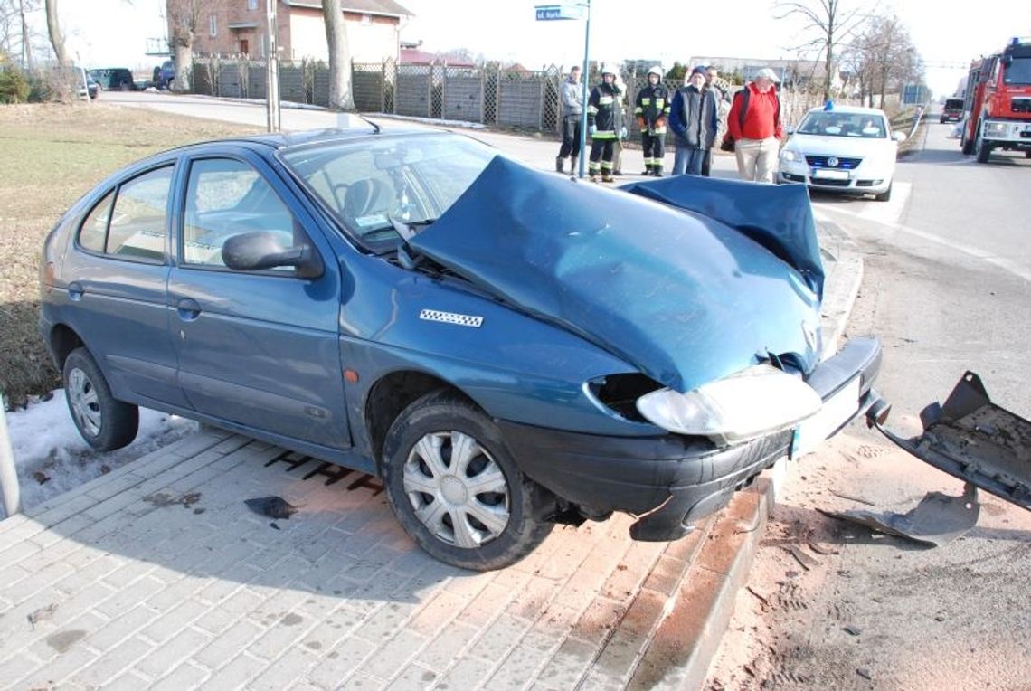 Wypadek w Wielgłowach, dwie osoby ranne Wypadek w Wielgłowach, dwie osoby ranne