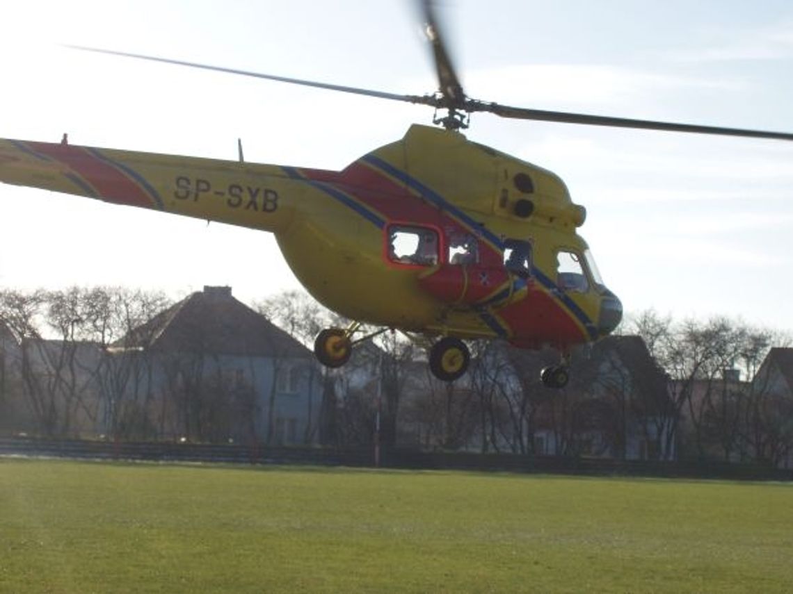 Wypadek z udziałem motorowerów. Trzy osoby z obrażeniami Wypadek z udziałem motorowerów. Trzy osoby z obrażeniami