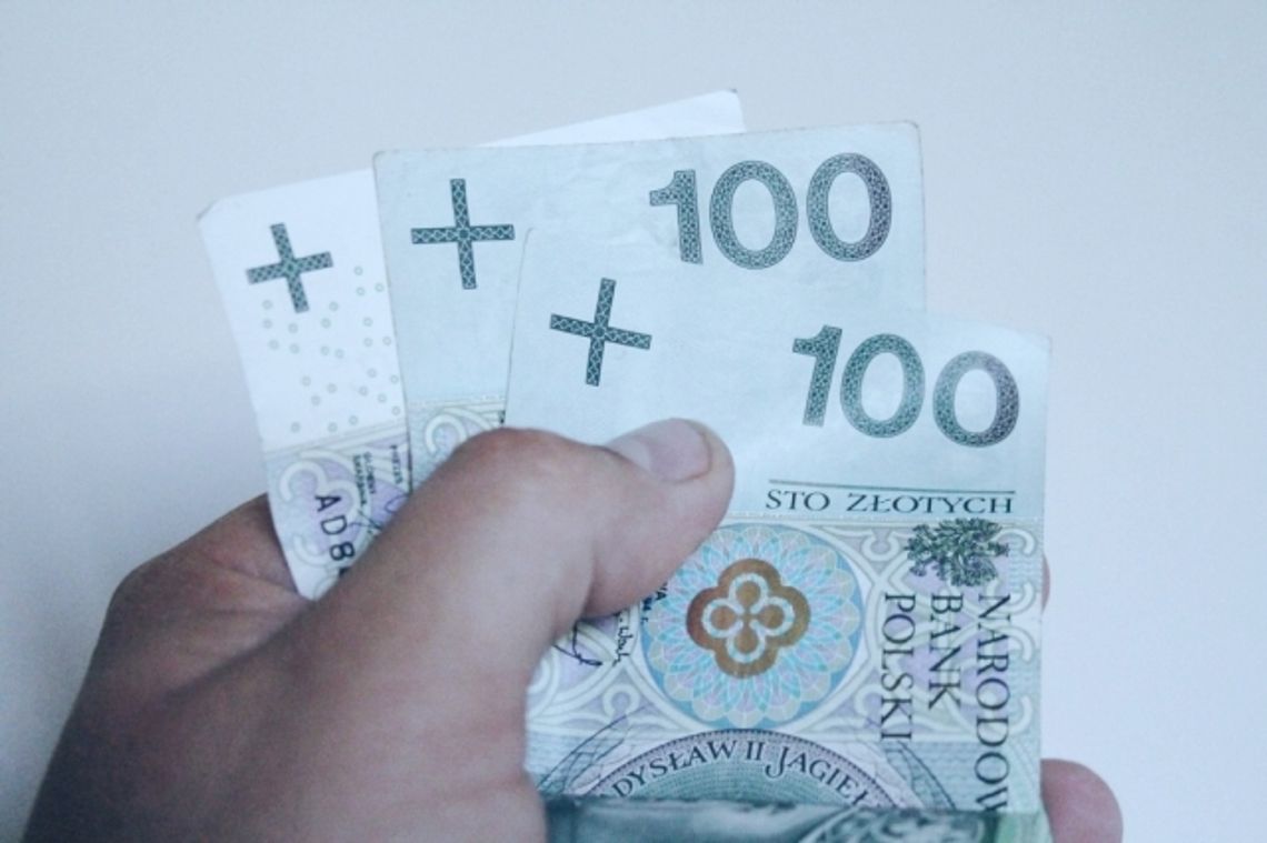 Wypłaty z programu 500 plus już na kontach mieszkańców 