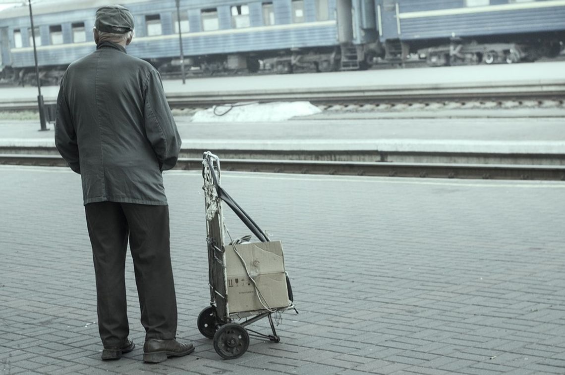 Wyrok pozbawił szans na lokal socjalny. 77-latek z Tczewa: boję się starości pod mostem