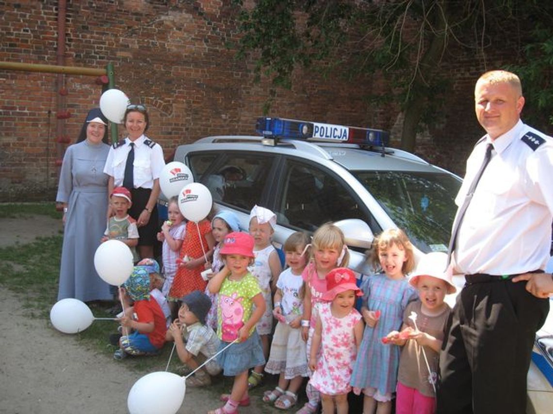 Z dziećmi o bezpiecznych wakacjach