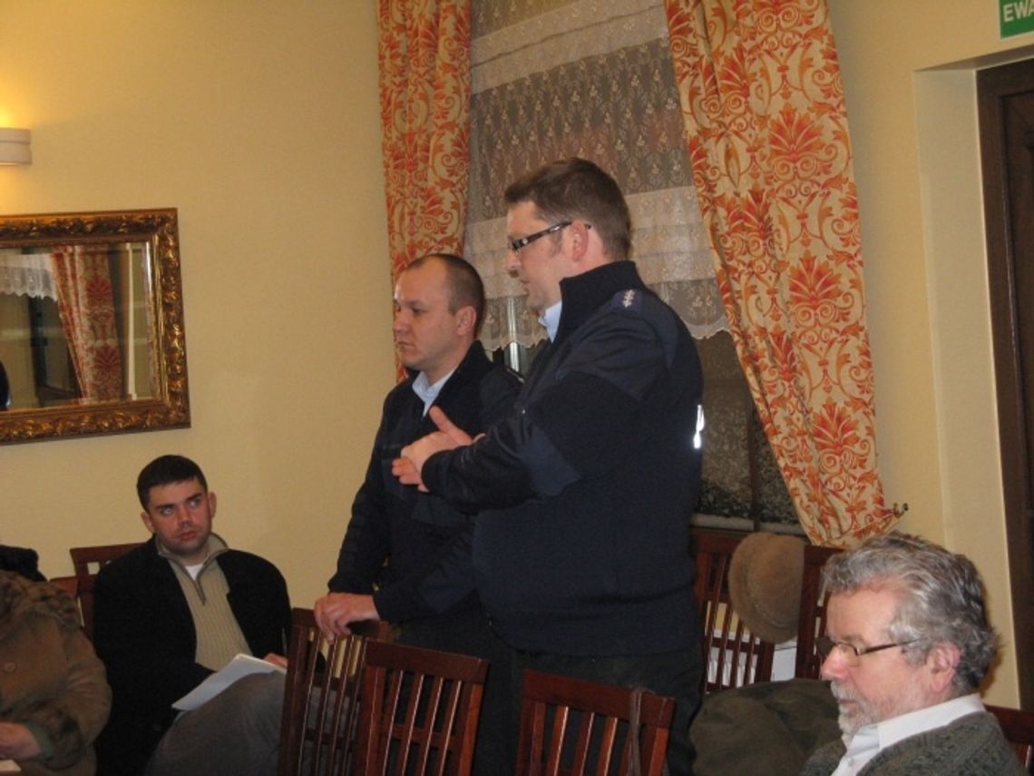 Z mieszkańcami o bezpieczeństwie. Spotkanie członków Stowarzyszenia Górki Z mieszkańcami o bezpieczeństwie. Spotkanie członków Stowarzyszenia Górki